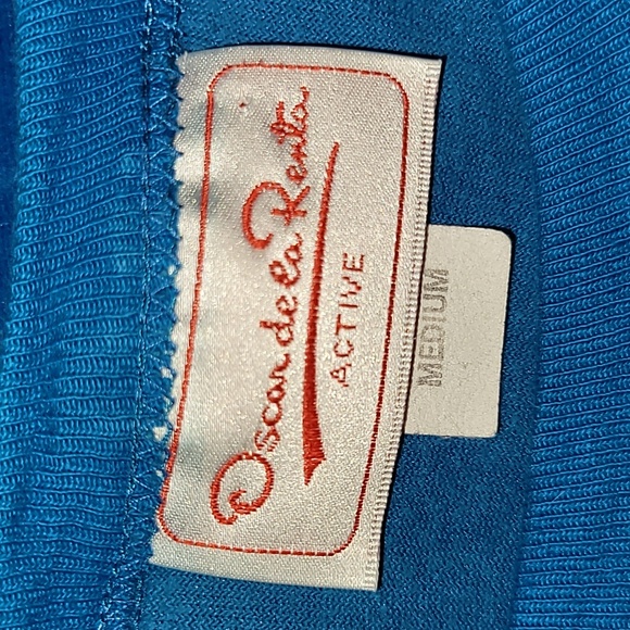 Vintage. Made in USA. Oscar de la Renta. Active. Velour. Crewneck. Women's M - Picture 2 of 16